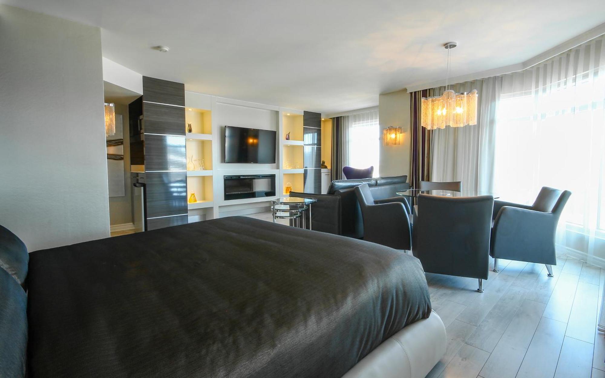 Palace Royal Hotel 4*