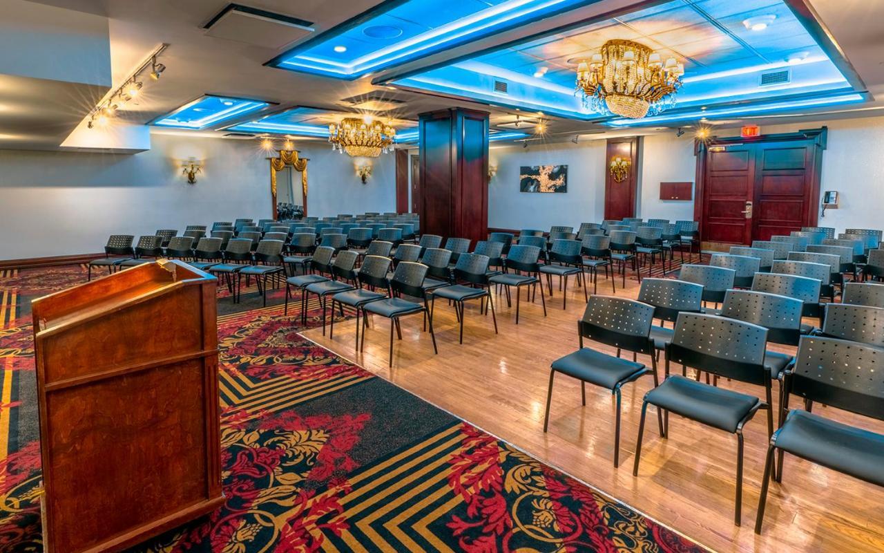 Palace Royal 4* Quebec City