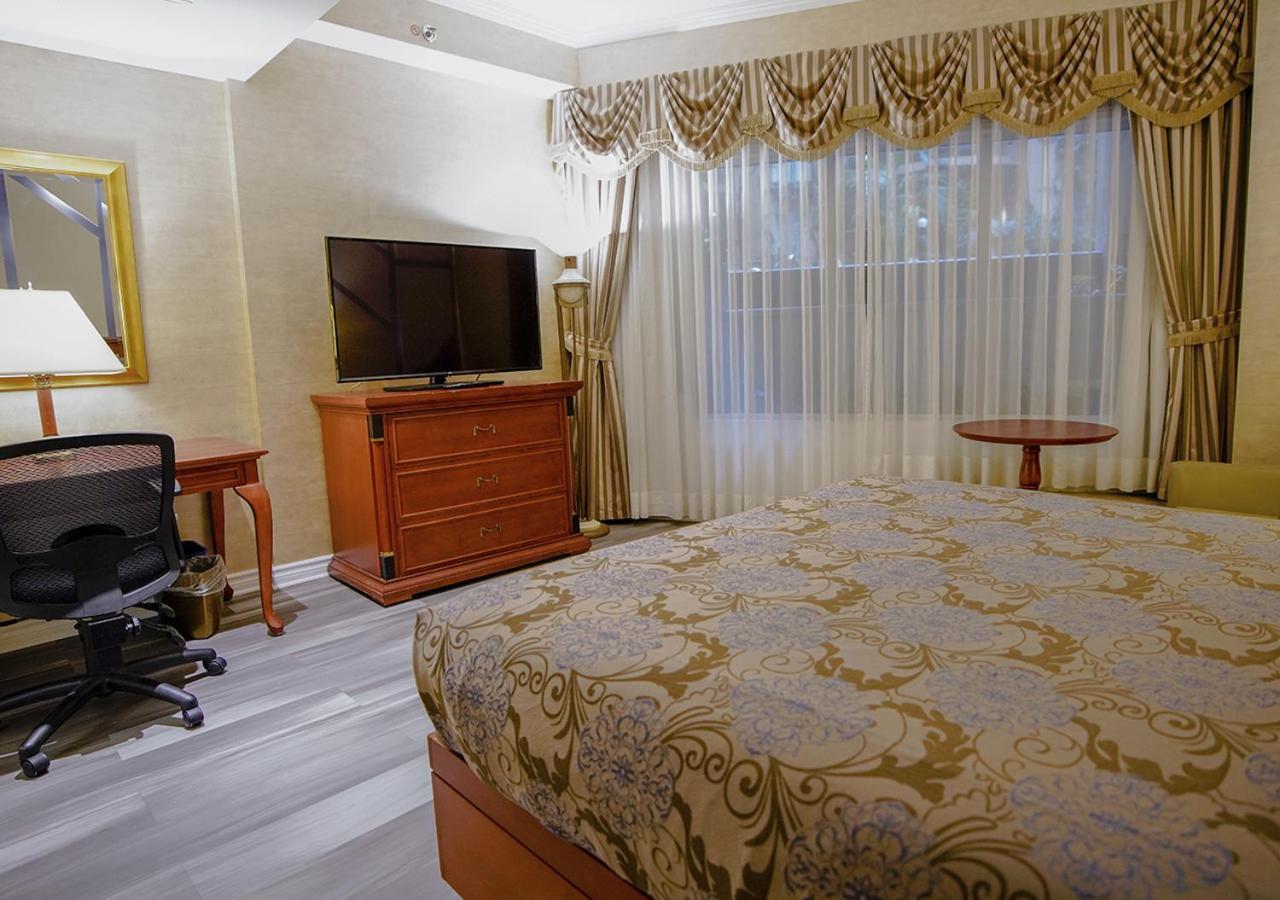 Palace Royal 4*